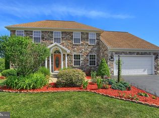 614 Governors Ct, Chambersburg, PA 17201
