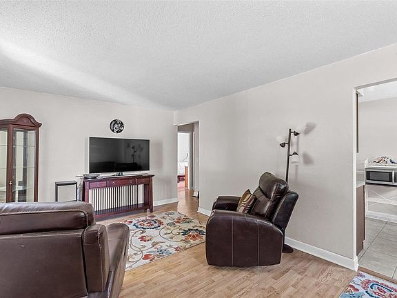 3rd image of 10300 Niblic Dr