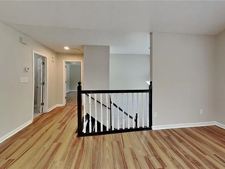 460 Highlander Way — Photo 2