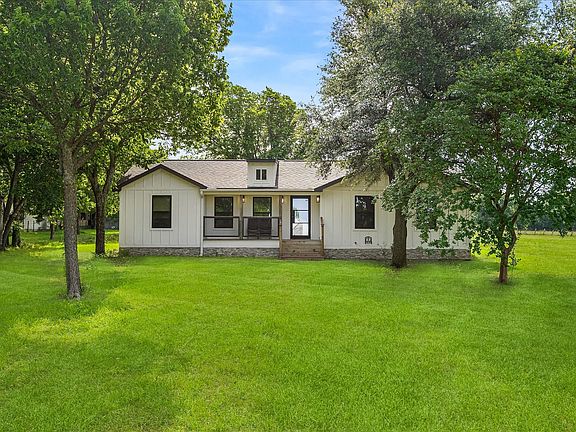 3rd image of 18580 County Road 949