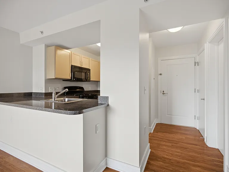 800 4th St SW #S503 — Photo 8