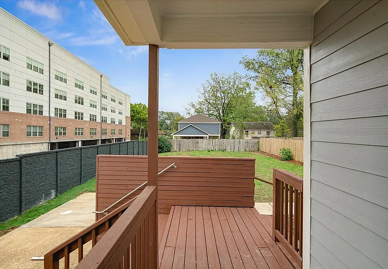 156 N Tucker St — Photo 25