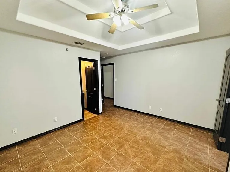 1204 W Fig Ave #2 — Photo 7