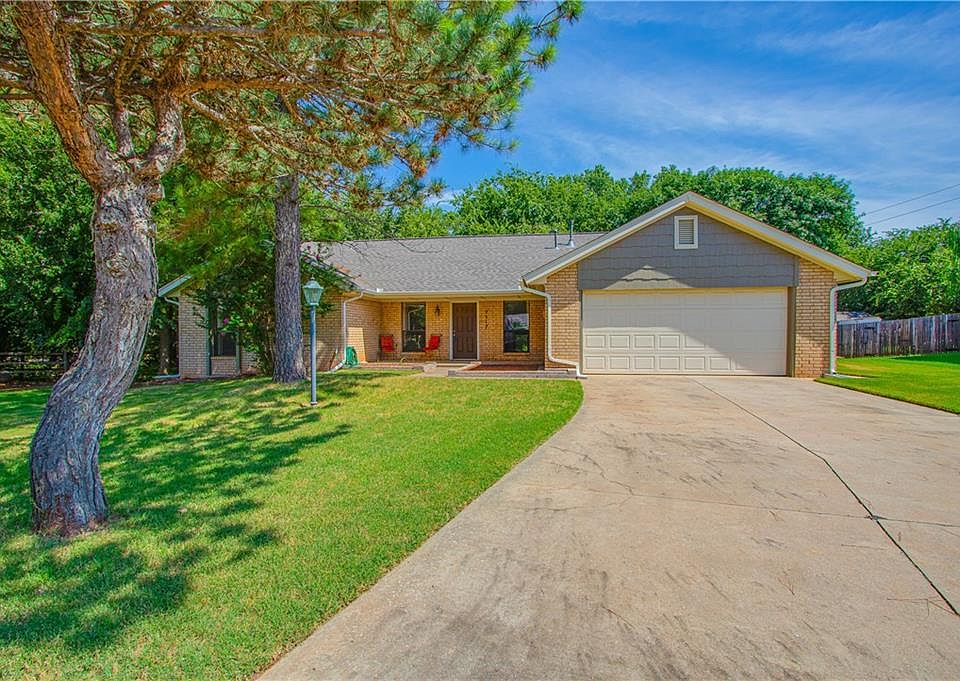 1st image of 2317 Bent Trail Cir
