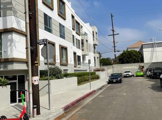 10908 Hartsook St #2050, North Hollywood, CA 91601