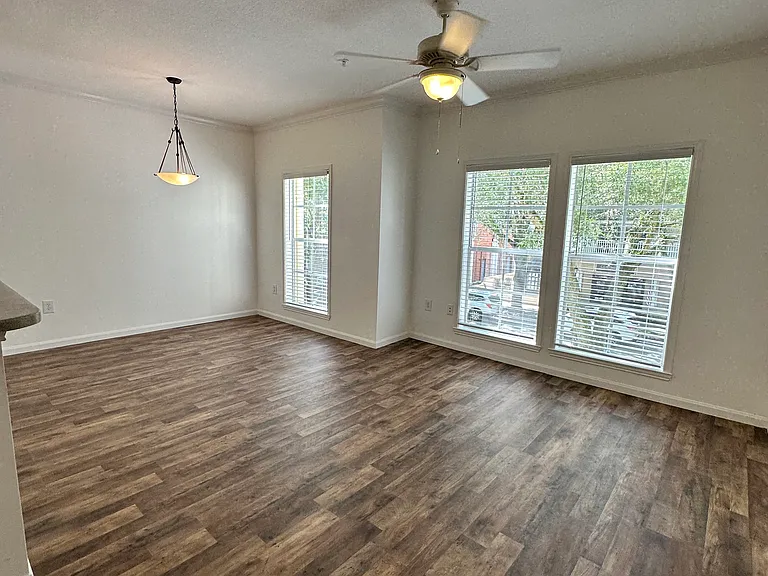 729 Celebration Ave — Photo 9