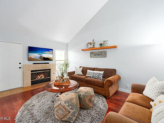 4th image of 434 N Via Colinas