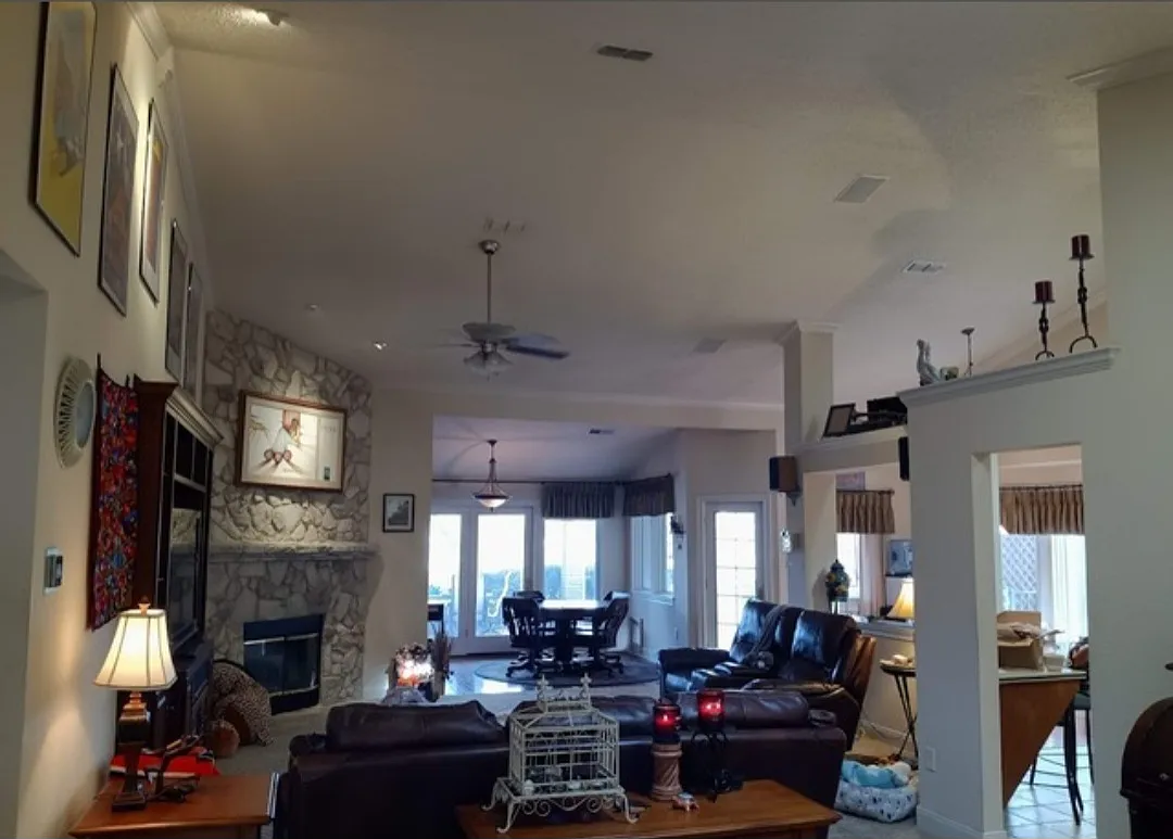 3 bed, 2556 sqft, $2,275 — Photo 3
