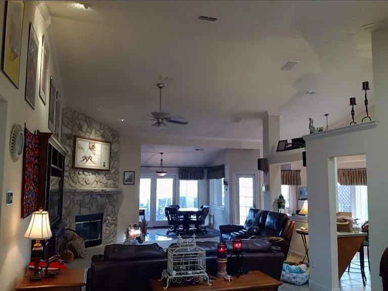 3325 Sherwin Dr — Photo 5