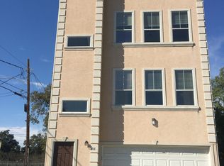 408 Eichwurzel Ln #D, Houston, TX 77009