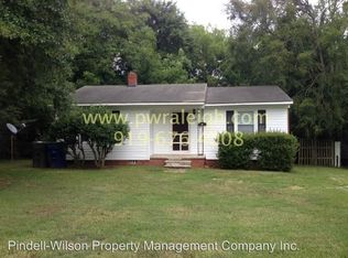 912 Marlborough Rd, Raleigh, NC 27610
