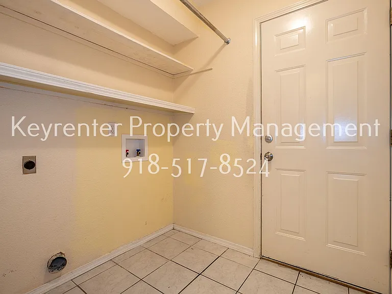 9638 S 90th East Ave — Photo 29