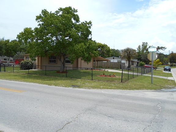 2nd image of 3 Valley Dr