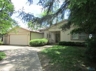 900 River Rd, Maumee, OH 43537