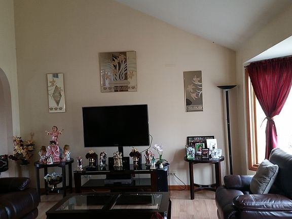 2nd image of 1210 S Neltnor Blvd