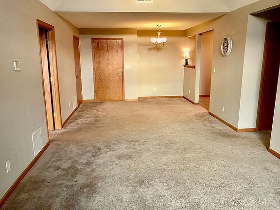 4th image of N58W23861 Hastings Ct