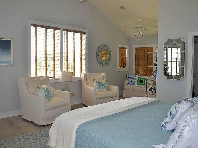 704 Ocean Front — Photo 22