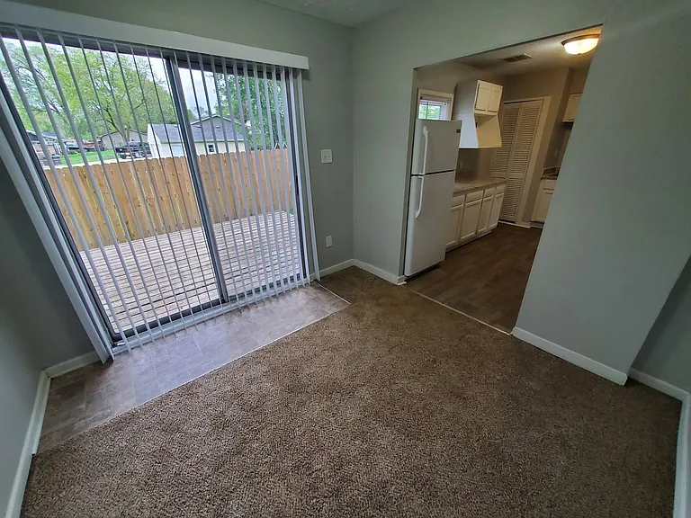 215 Leland Ave — Photo 6