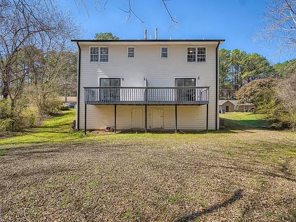3rd image of 379 Freeport Dr #379