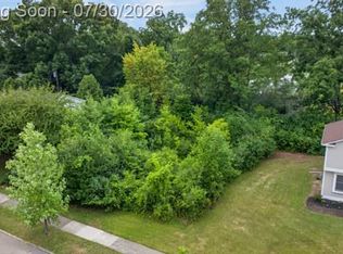 1512 Dicken Dr, Ann Arbor, MI 48103