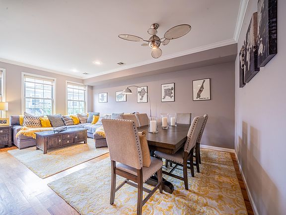 2nd image of 382 3rd St #2