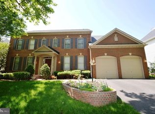 43706 Mink Meadows St, Chantilly, VA 20152