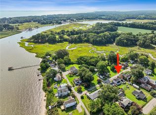10288 Park St, Battery Park, VA 23304