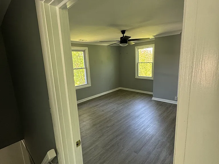 1316 Pleasant Valley Rd — Photo 16