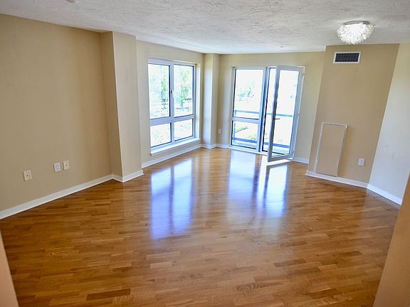 4th image of 1001 Marina Dr APT 216