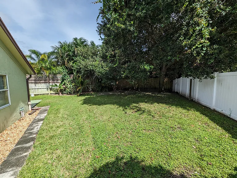 2394 Zeder Ave — Photo 17
