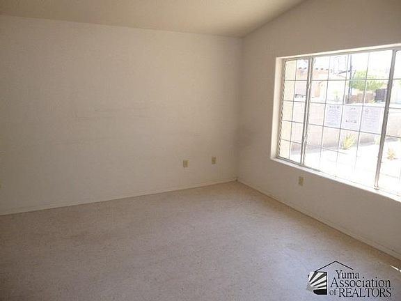 5th image of 1392 E San Pedro St