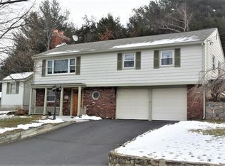 25 Forest St, Saugus, MA 01906