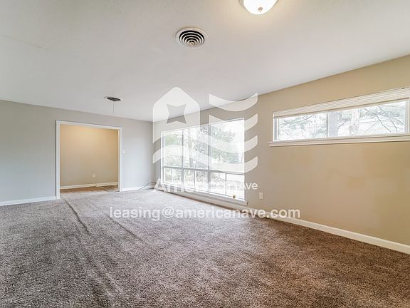 565173_004_wm_-_living_room_13547022.jpg