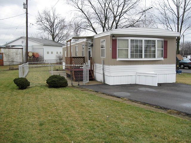 1st image of 1937 Claremont Ave Lot 225
