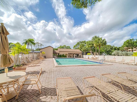 2nd image of 2724 Carambola Circle