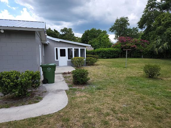 3rd image of 2502 Carr St