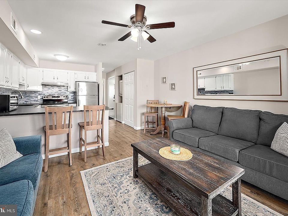 1st image of 12300 Jamaica Ave Unit 207