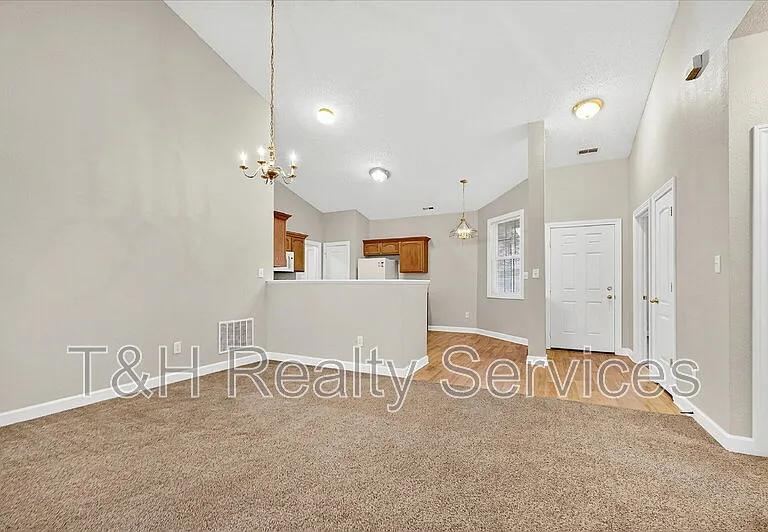 5935 Monticello Square Ln — Photo 6