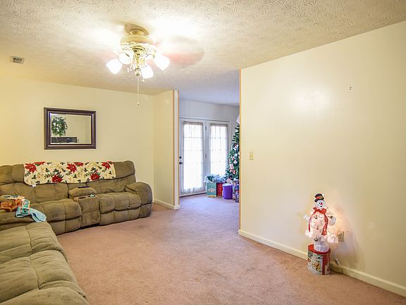 4th image of 1360 Old Chisholm Trl