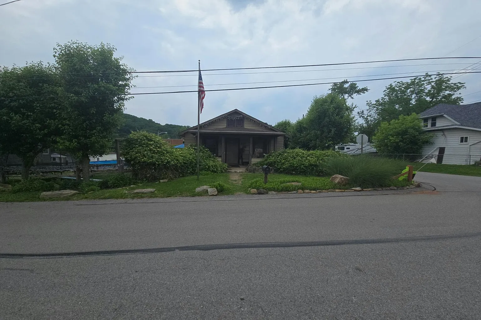 3943 Cole Ave photo 1