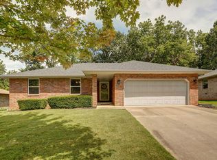 4288 S Hemlock Ave, Springfield, MO 65810