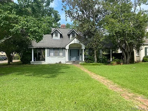 2346 College St Photo 1