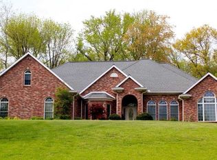 1350 N Pointe Ct, Evansville, IN 47725