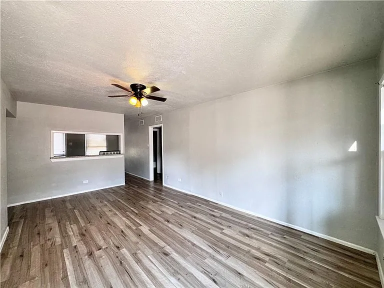 3120 Santa Fe St #22 — Photo 6