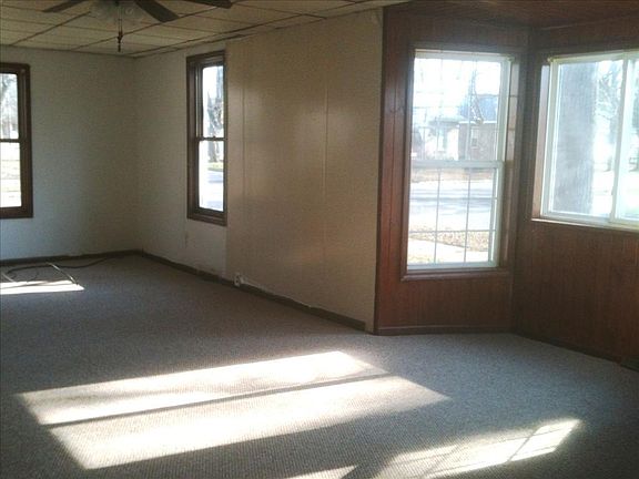 4th image of 901 2nd Ave