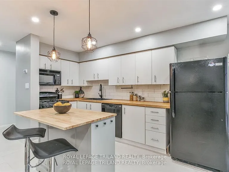 120 Centre St #91 — Photo 6