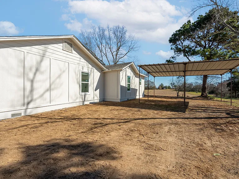 6306 FM 144 N — Photo 4