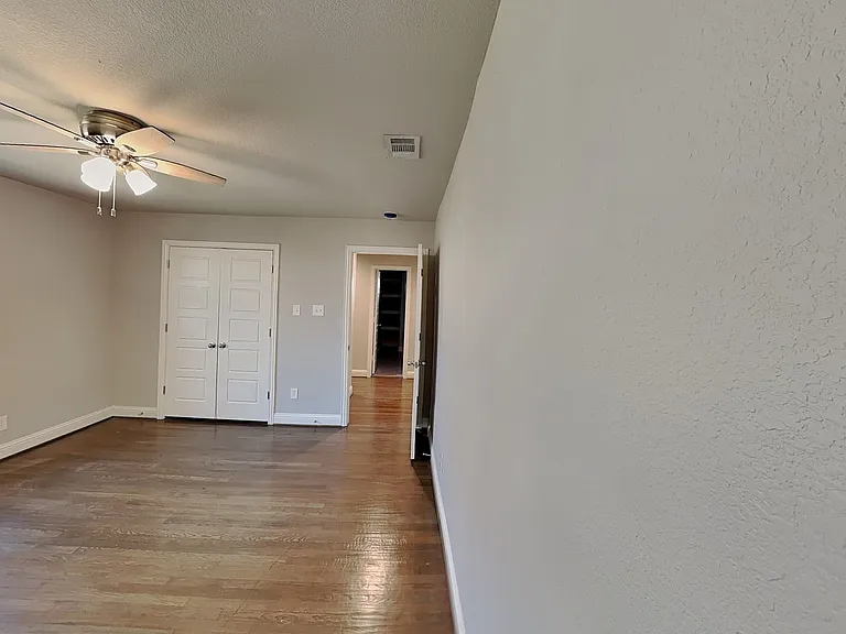 2828 Livingston Ave — Photo 14