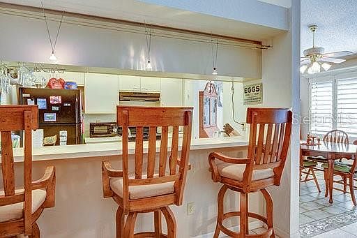 4th image of 9475 Tara Cay Dr