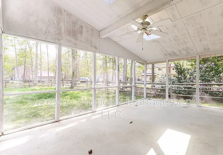 44 Red Oak Dr — Photo 11
